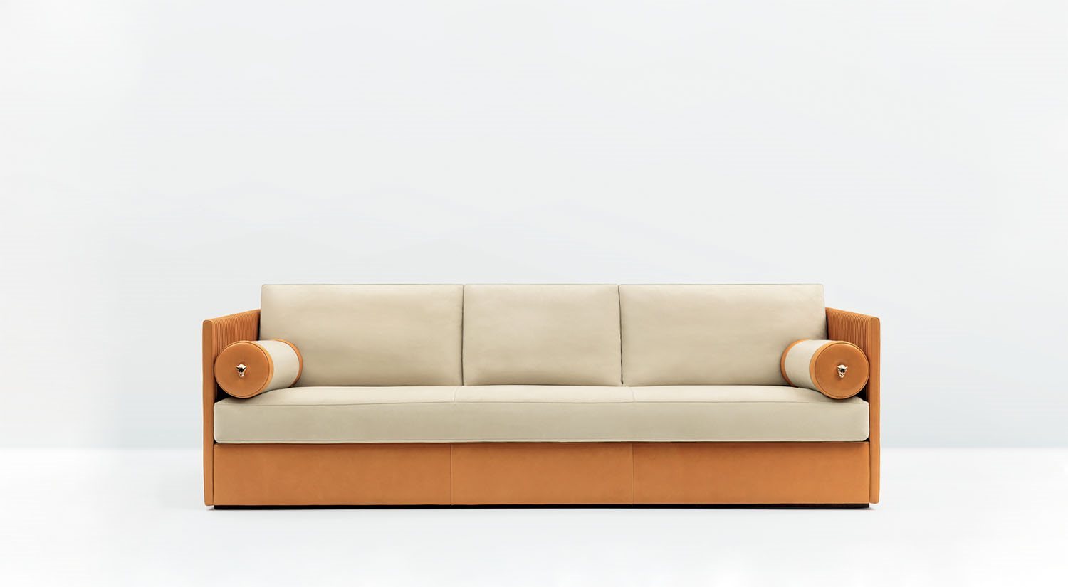 Mascheroni_sofa_and_armchair_Meryl_main